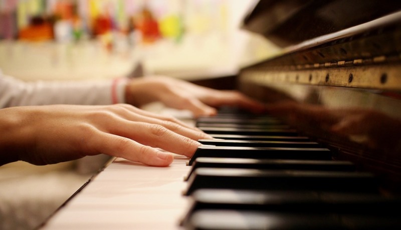 Pianoles van Denise Lutgens